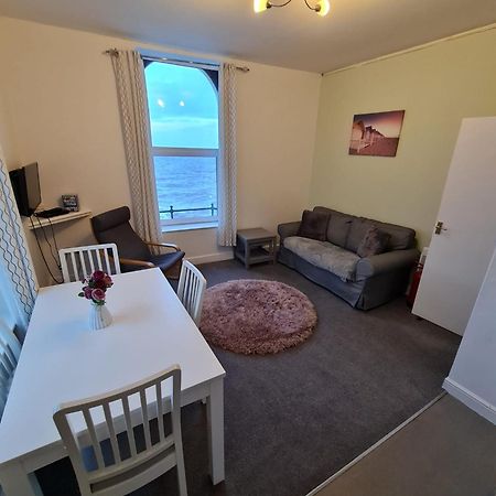 Farina No6, Sea View Apartment Sleeping 4 Guests Bridlington Eksteriør billede