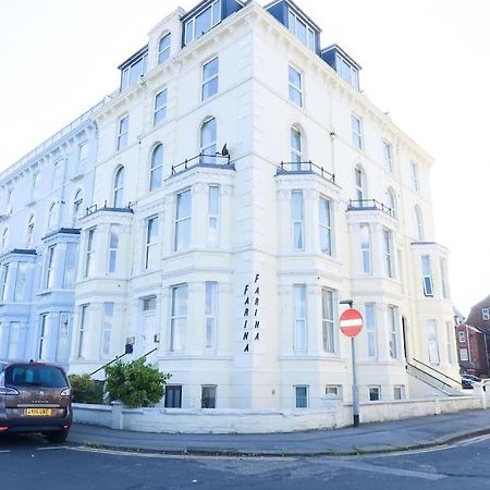 Farina No6, Sea View Apartment Sleeping 4 Guests Bridlington Eksteriør billede