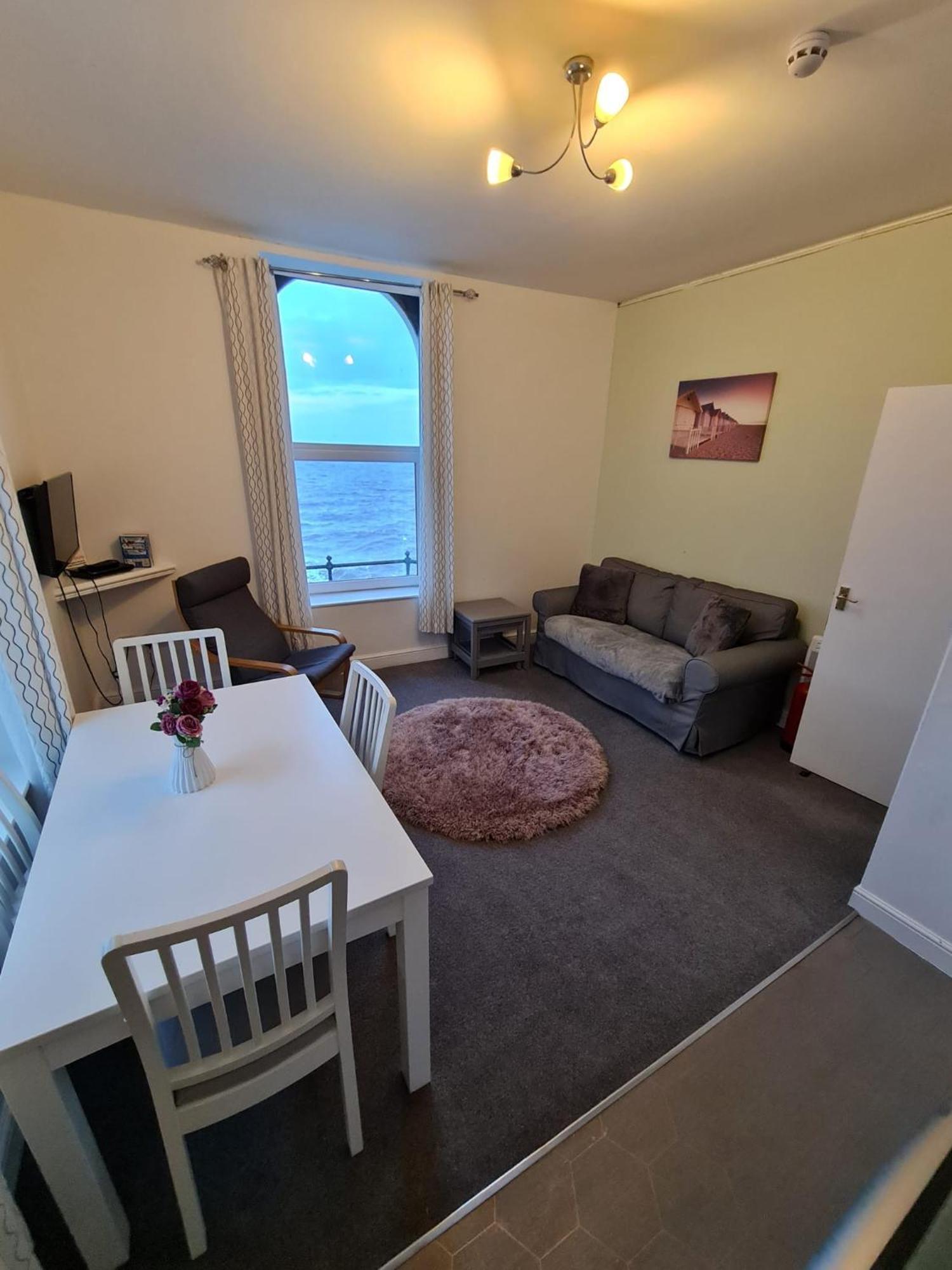 Farina No6, Sea View Apartment Sleeping 4 Guests Bridlington Eksteriør billede